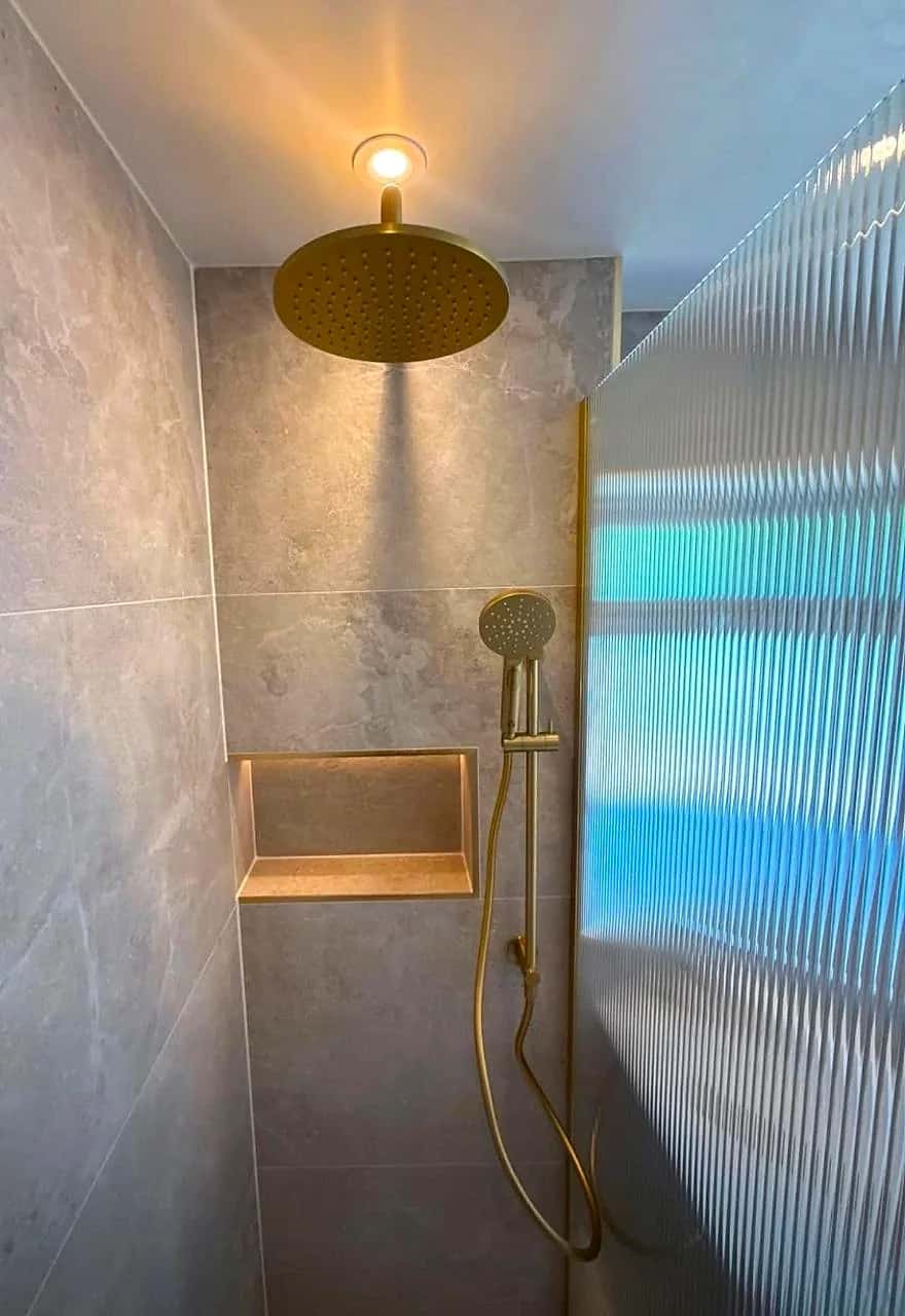 Fitted bathroom renovation (photo 36)