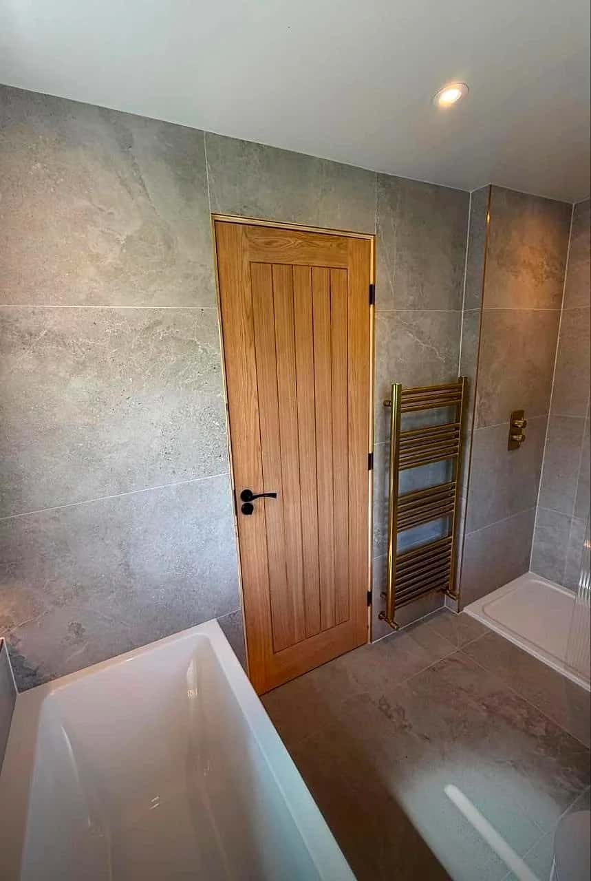 Fitted bathroom renovation (photo 34)