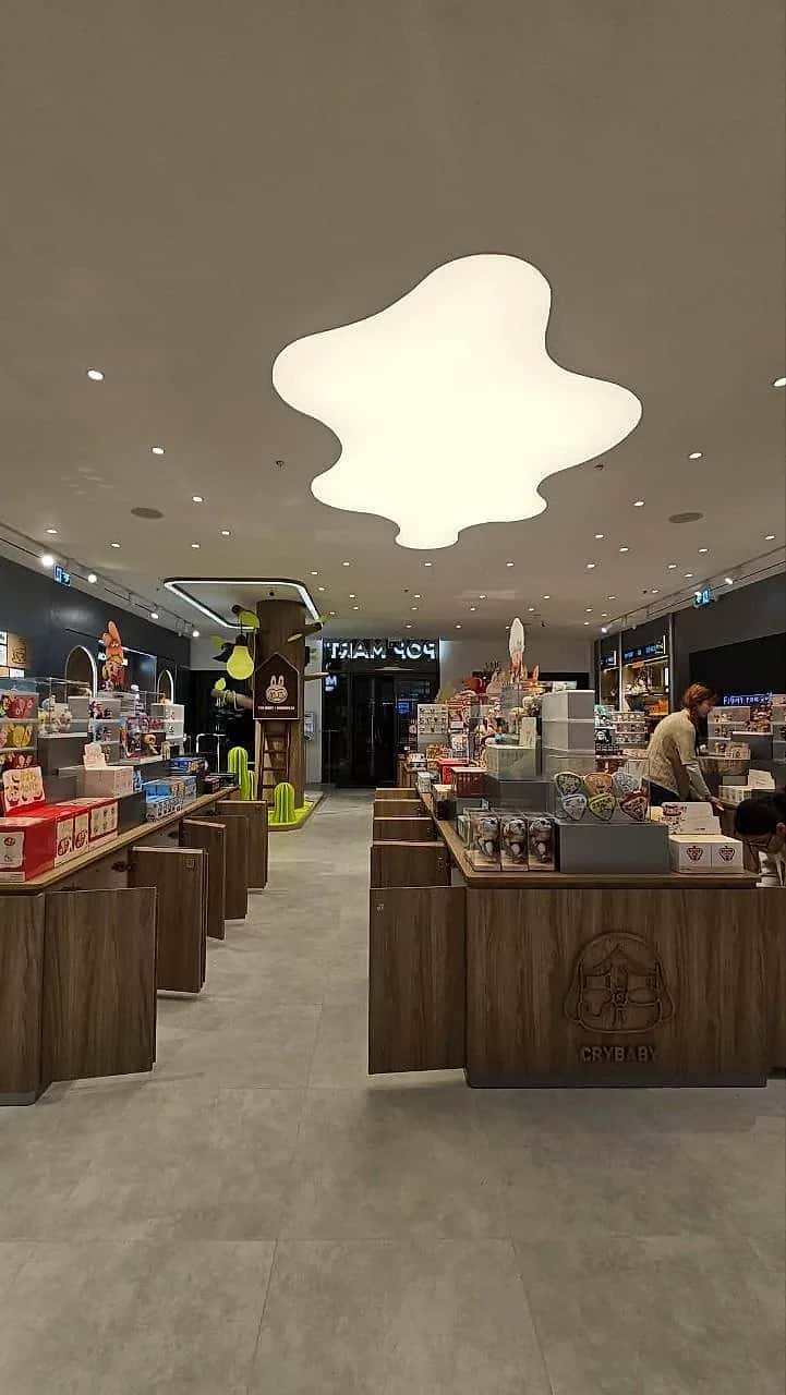 Pop Mart store fit-out in Oxford (photo 20)