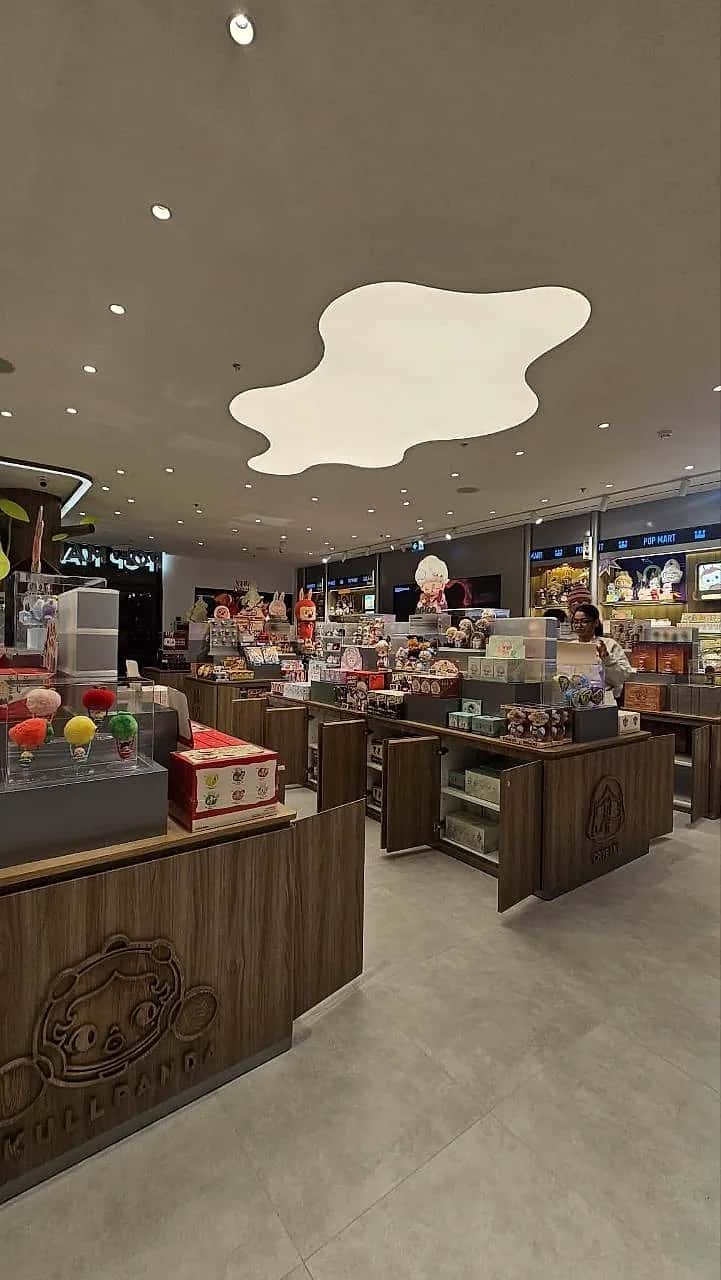 Pop Mart store fit-out in Oxford (photo 15)