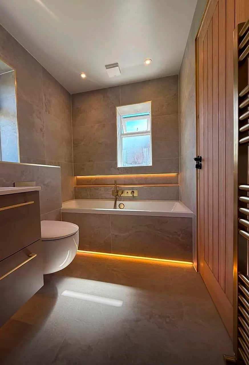 Fitted bathroom renovation (photo 31)