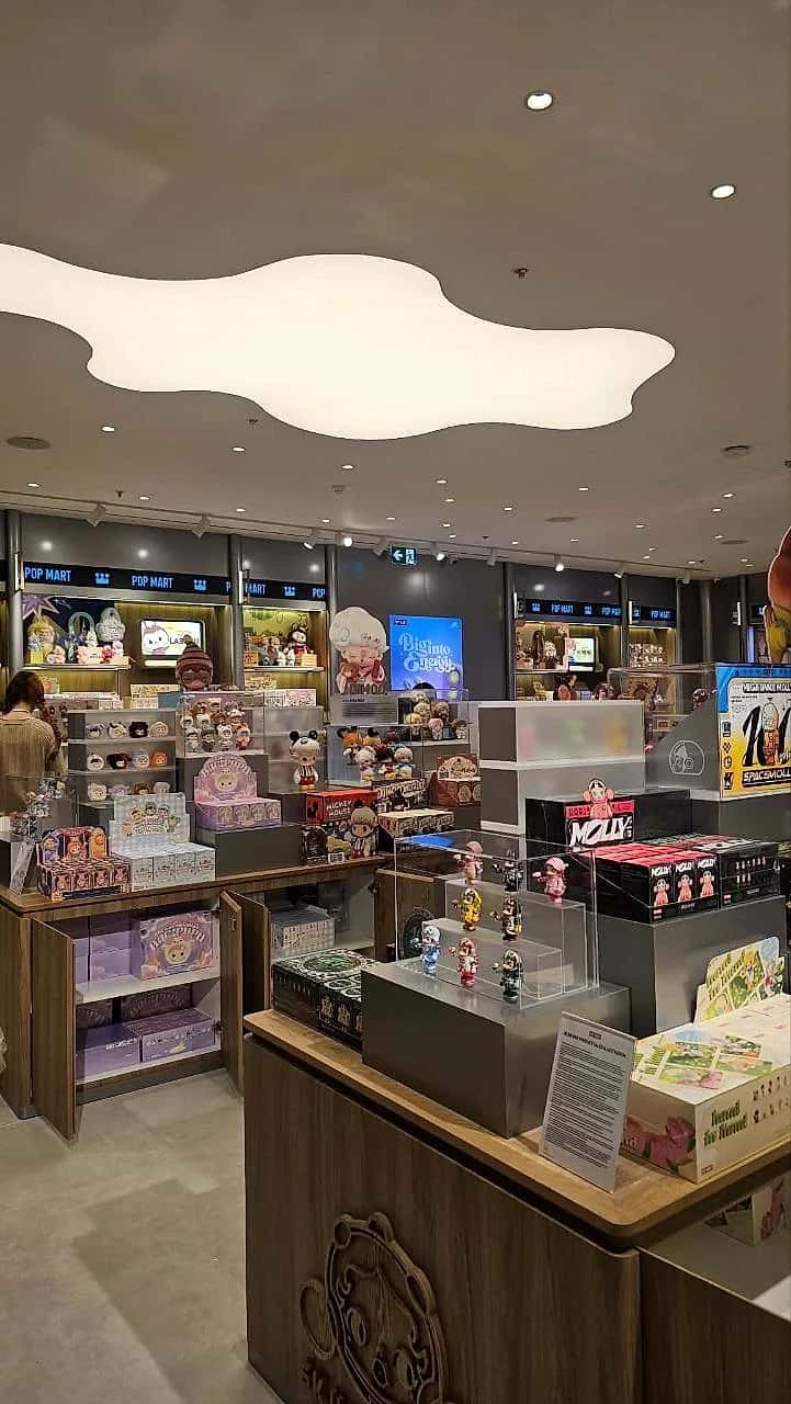 Pop Mart store fit-out in Oxford (photo 2)