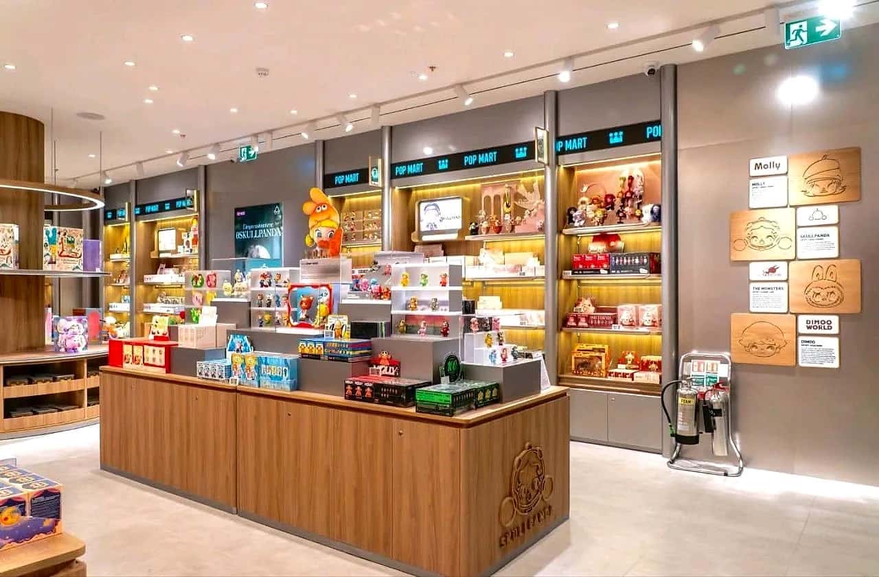 Pop Mart store fit-out in Oxford (photo 13)