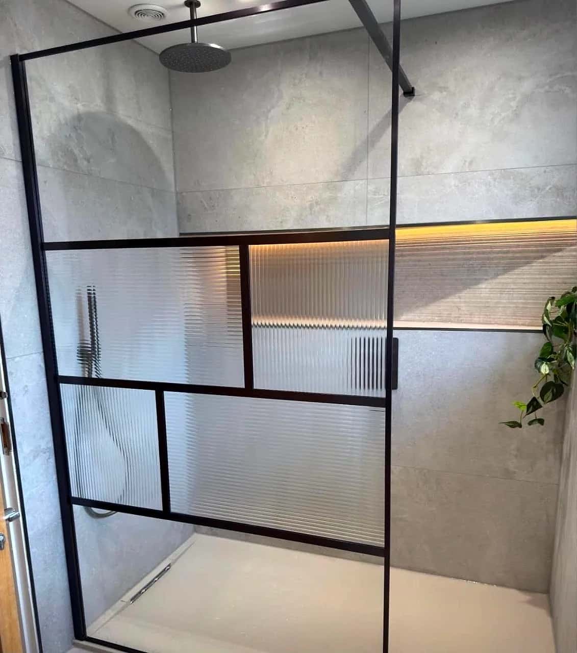 Fitted bathroom renovation (photo 37)