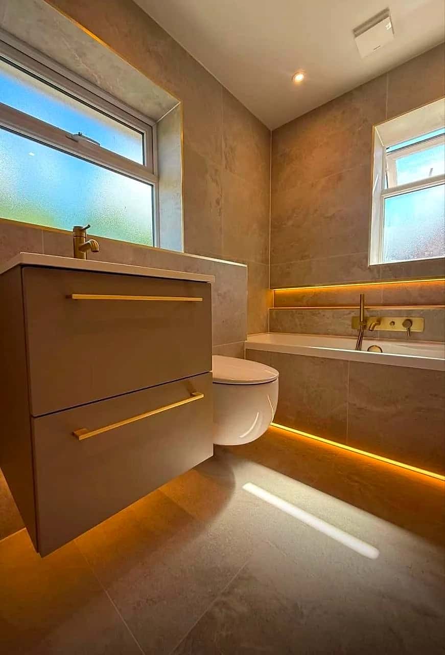 Fitted bathroom renovation (photo 35)