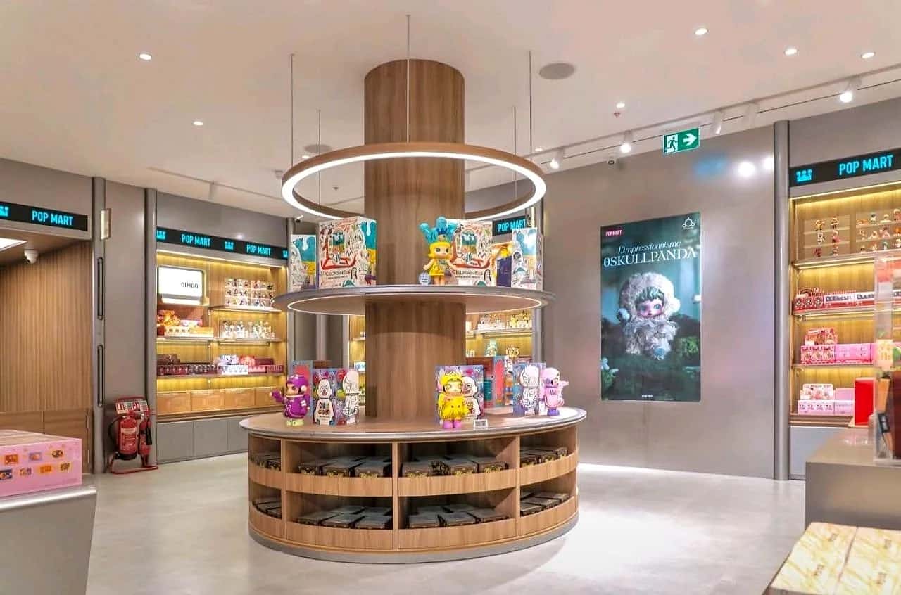 Pop Mart store fit-out in Oxford (photo 8)
